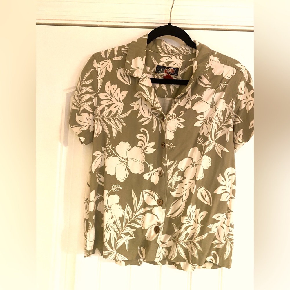 Vintage La Cabana Women’s Petite Medium Hawaiian party Shirt Top coconut buttons